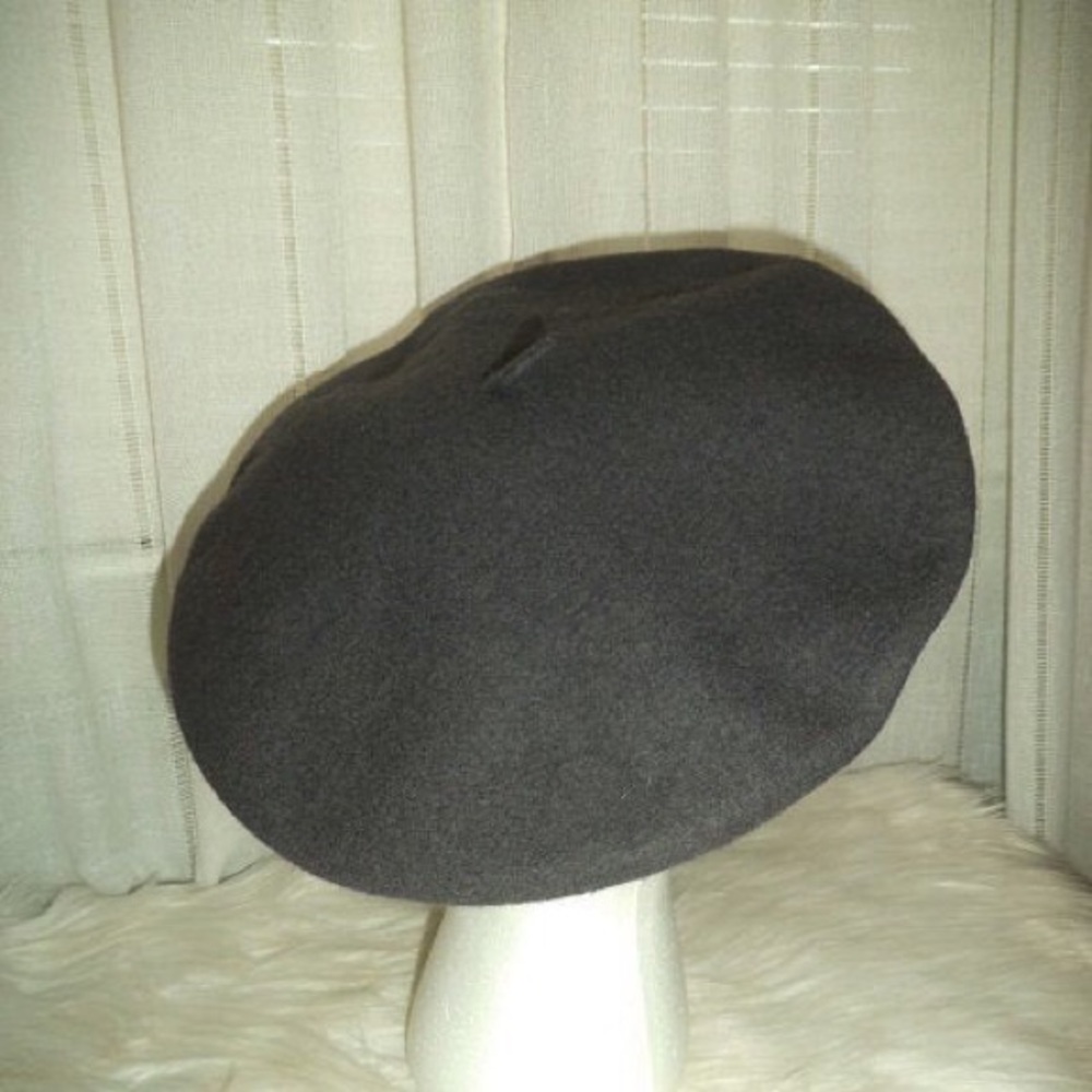 Vintage 100% Wool Beret Basque ~ French Chic Hat - Picture 3 of 5